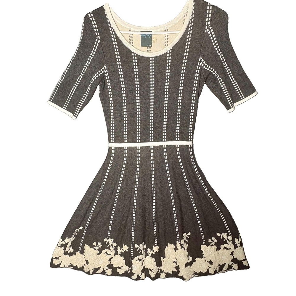 Sweater Dress Fit And Flare By Gabby Skye Women's Sz S Gray White Floral Pattern